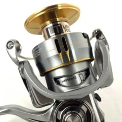 Daiwa 18 Freams LT 2500D -Angeln Discounter freams lt spinnrolle magsealed 550x550 2